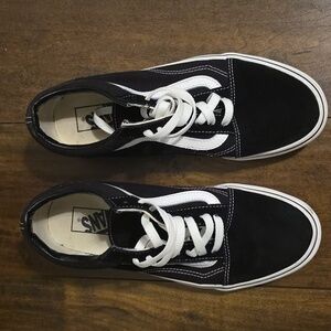 Vans Old Skool Black and White Sneakers Size 10